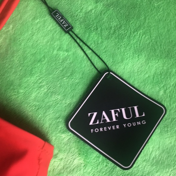 Zaful Forever Young Front Tie Red Bikini Top - Picture 3 of 12